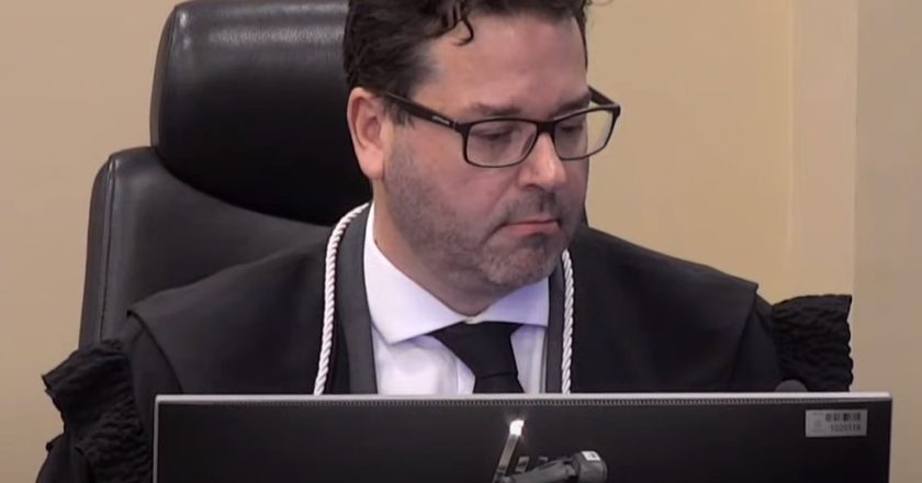 Julgamento da cassação de Moro suspenso após pedido de vista da desembargadora; placar empatado 1 a 1