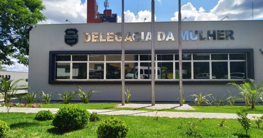 Descumprimento da Lei: Paraná Ignora Funcionamento Ininterrupto das Delegacias da Mulher por um Ano