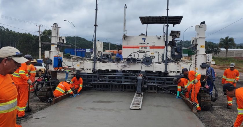 Iniciada a fase de concretagem na duplicação da PRC-466 entre Pitanga e Turvo