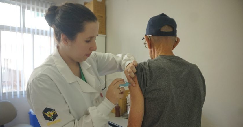 Moradores de Guarapuava aderem em massa à campanha contra a Influenza no Dia D