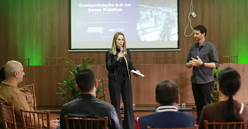 Assembleia Itinerante destaca Comunicação 5.0, cidadania e a memória paranaense em mais um dia de atividades