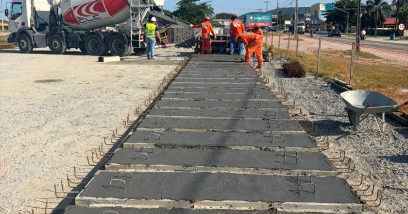 Obras de duplicação da PR-412 entre Matinhos e Praia de Leste progridem com construção de viaduto e vias marginais