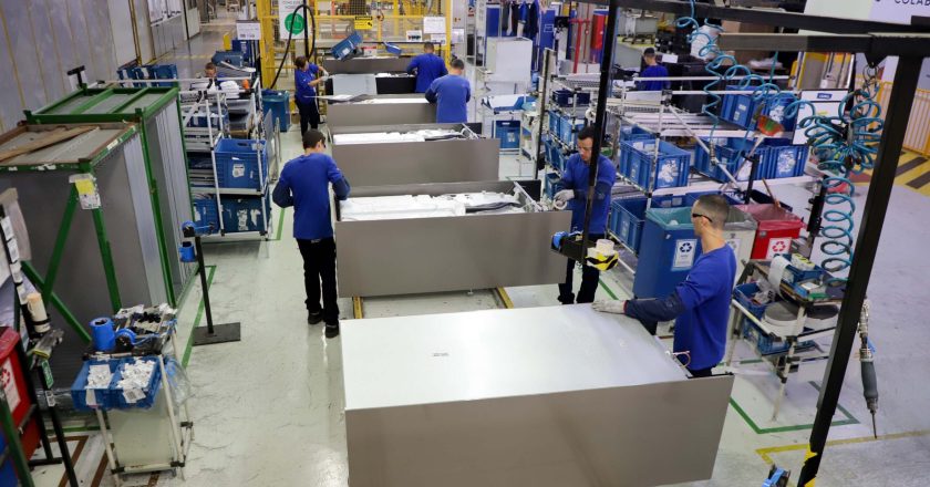 Crescimento da Indústria no Paraná supera a média do Brasil em abril, revela IBGE