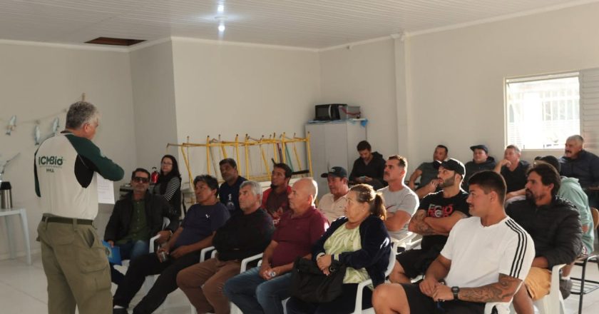 Pescadores de Pontal assinam acordo para atuação no Parque das Ilhas dos Currais
