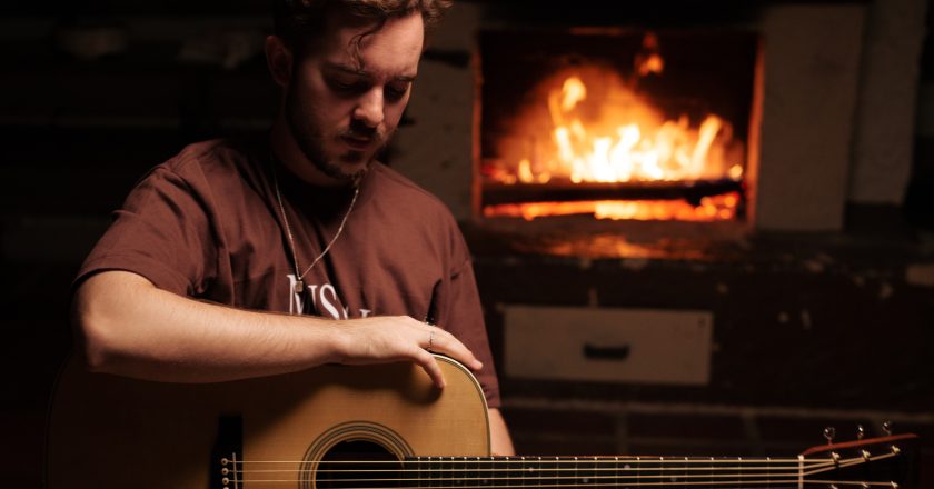 Rafael Witt apresenta novo álbum audiovisual com shows capturados em locações pelo Brasil afora
