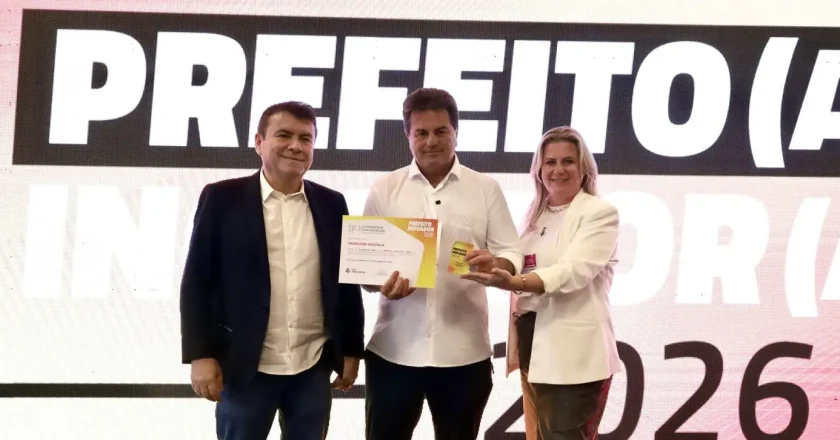 Guarapuava conquista o Prêmio Prefeito Inovador 2026 por iniciativa que revoluciona a educação por meio da tecnologia