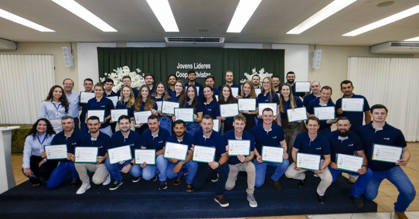 Cerimônia de formatura da 30ª turma celebra o legado do Programa Jovens Líderes Cooperativistas da Coamo