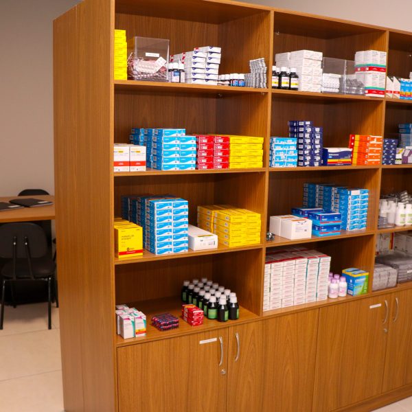 Campo Real lança Farmácia Escola oferecendo medicamentos sem custo e serviços para a população