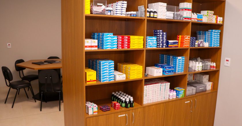 Campo Real lança Farmácia Escola oferecendo medicamentos sem custo e serviços para a população
