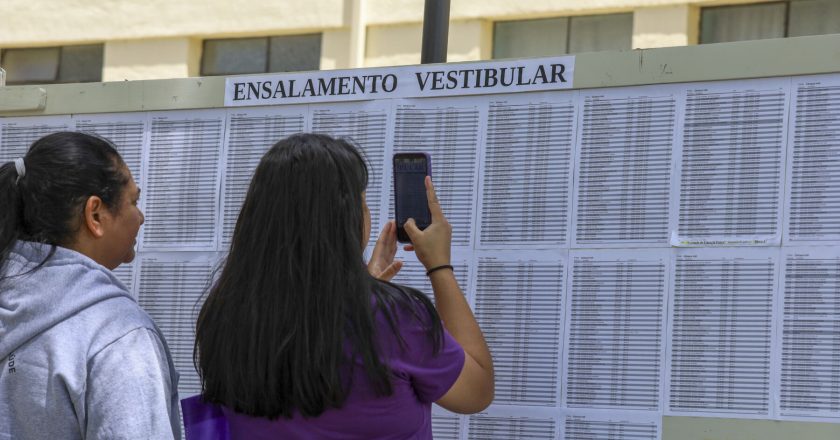 Unicentro realiza vestibular para mais de 6,8 mil candidatos neste domingo (11)