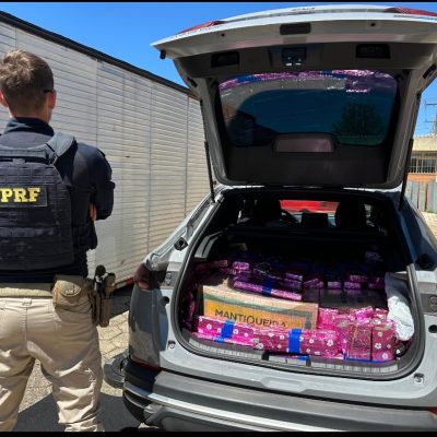 Pais são detidos pela PRF enquanto transportam maconha com filho no Paraná